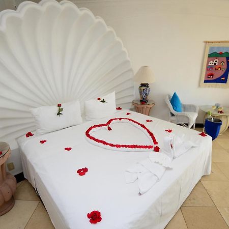 Dolphin Cove Inn มานซานิโญ ภายนอก รูปภาพ
